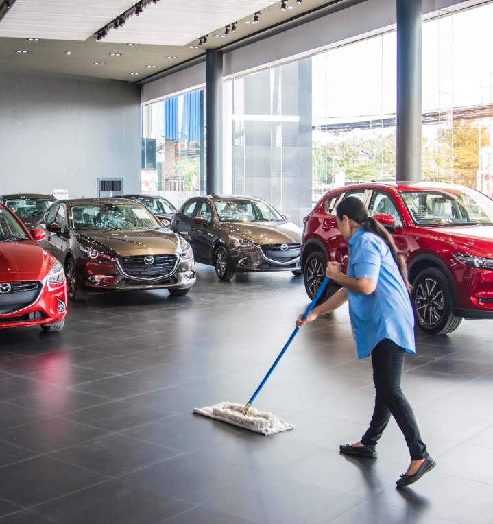 Décrassage et lavage professionnel de stationnements